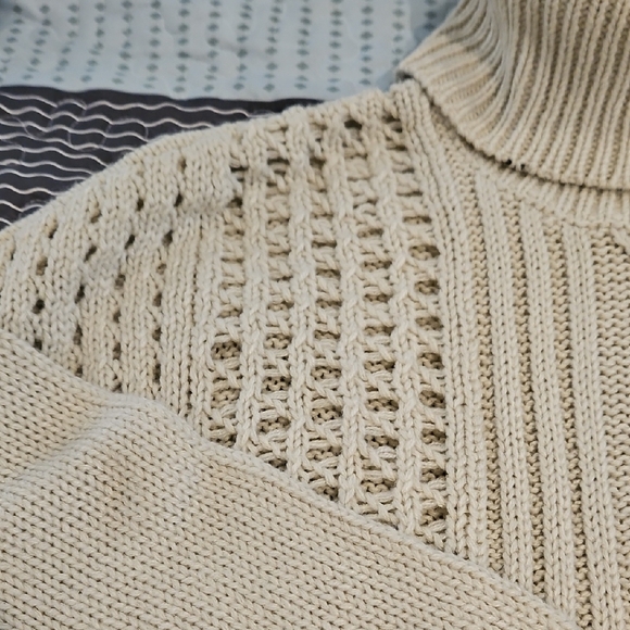 Cozy Cream Turtleneck Sweater - Picture 6 of 11